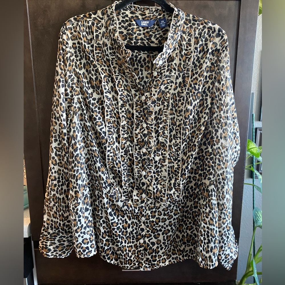 Lands End women’s ruffle front chiffon button up blouse.  Size 2X.    NWT